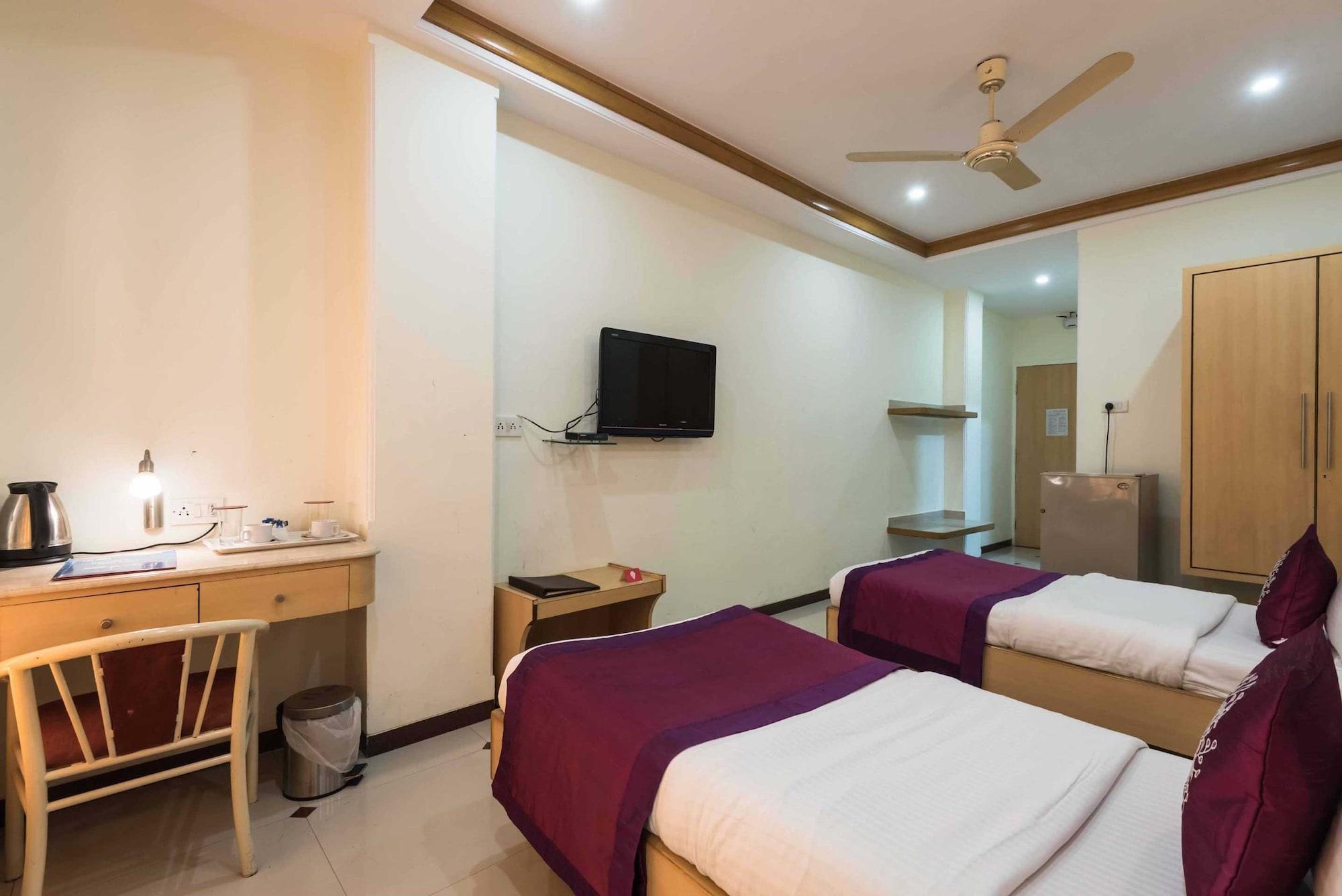 Hotel Godwin - Colaba Mumbai  Buitenkant foto