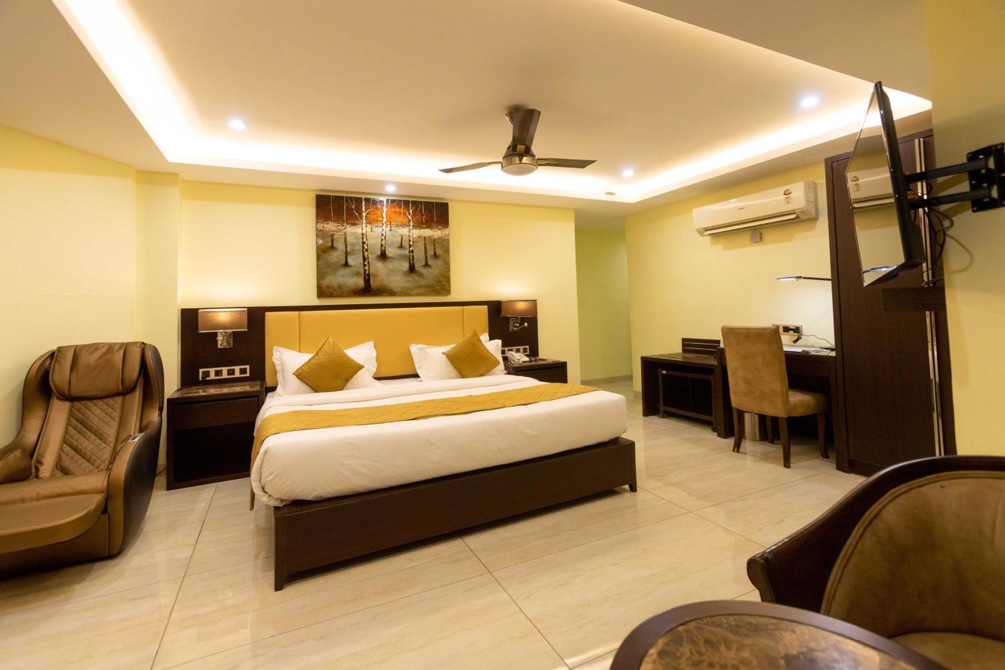 Hotel Godwin - Colaba Mumbai  Buitenkant foto