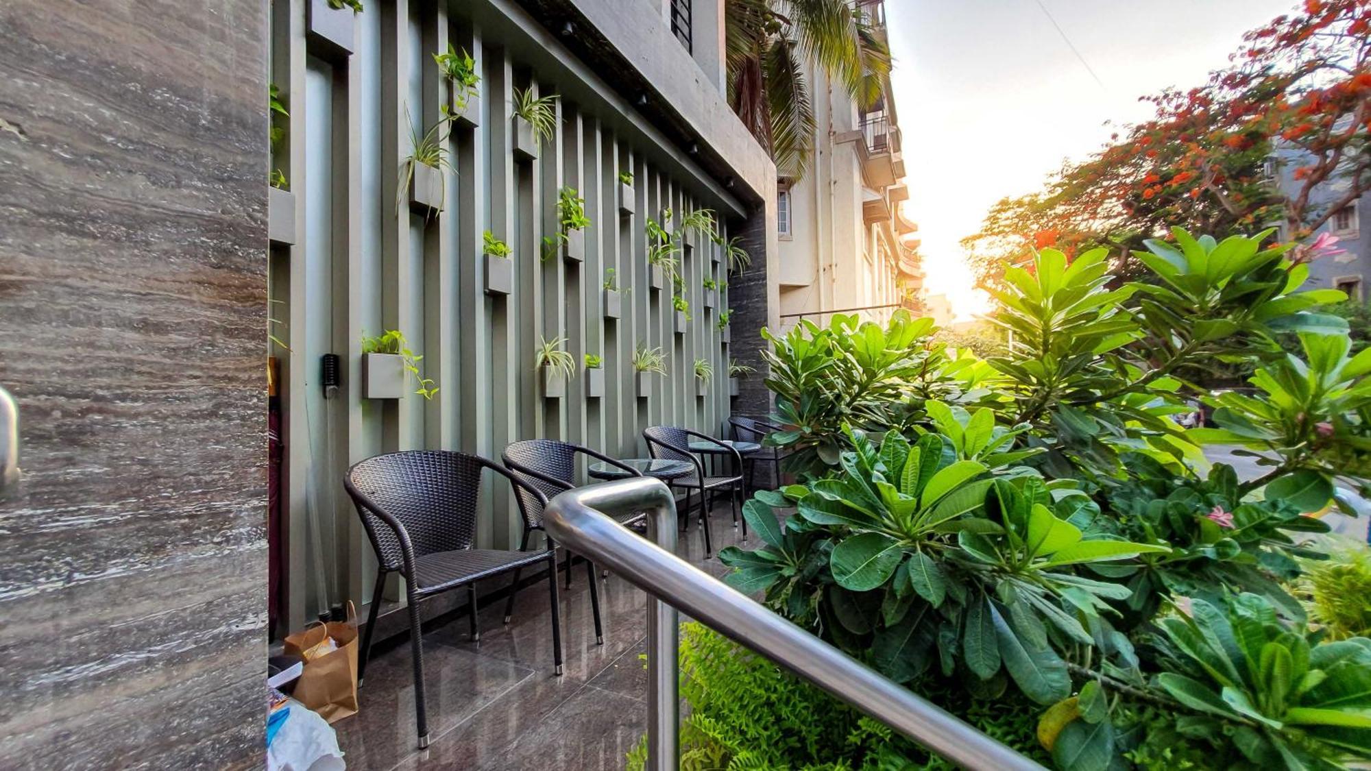 Hotel Godwin - Colaba Mumbai  Buitenkant foto