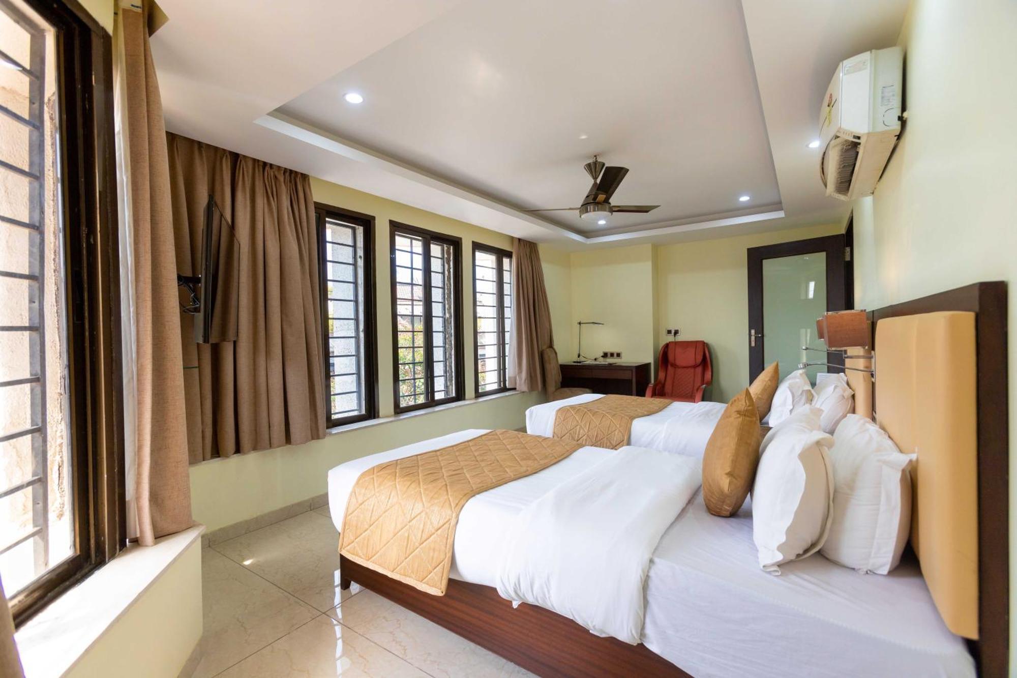 Hotel Godwin - Colaba Mumbai  Buitenkant foto