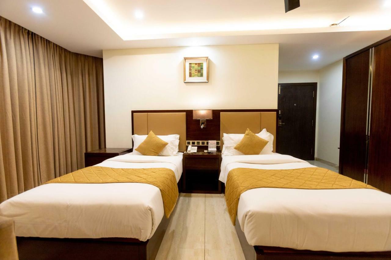 Hotel Godwin - Colaba Mumbai  Buitenkant foto