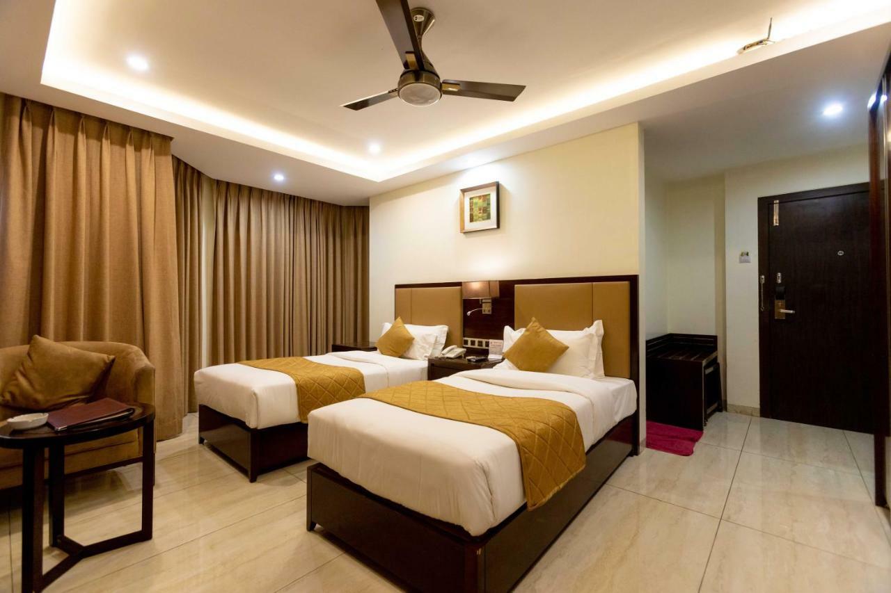 Hotel Godwin - Colaba Mumbai  Buitenkant foto